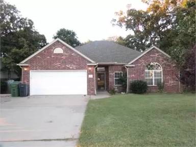 Main picture of 3901 W Olive St