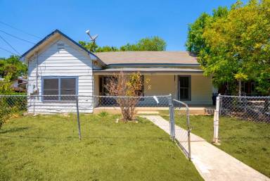 Main picture of 311 Cottonwood Ave