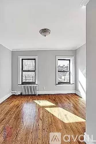 Main picture of 124 Ridge St