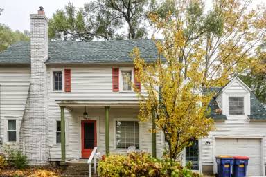 Main picture of 1610 Rossman Ave SE