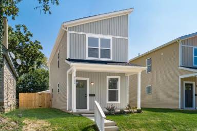 Main picture of 972 Ellsworth Ave