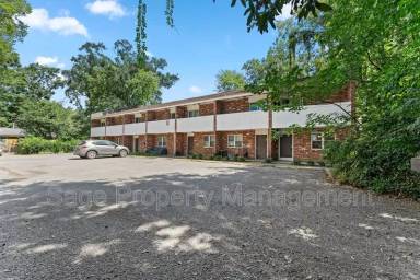 Main picture of 2457 Brownlee St
