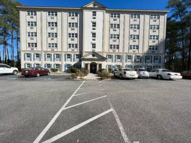 Main picture of 6850 Blue Heron Blvd