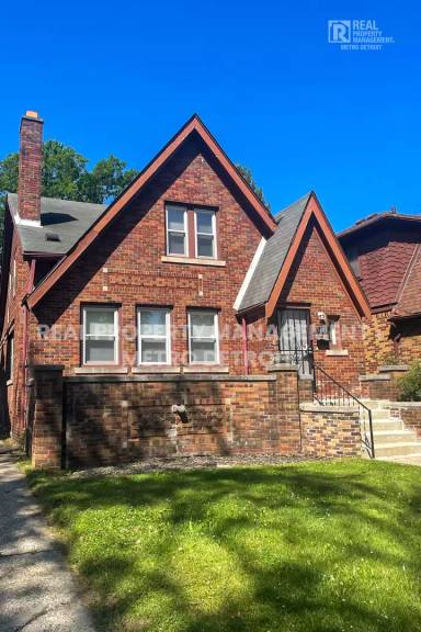 Main picture of 5105 Grayton St