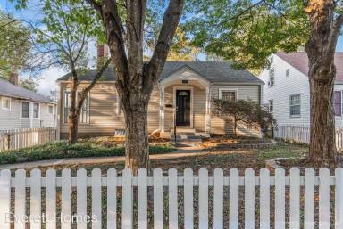 Main picture of 711 E Loren St