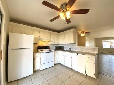 Main picture of 192 S Waters Edge Dr