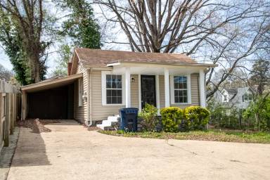 Main picture of 1005 Greenslake Rd