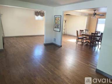 Main picture of 3013 S Ivan Way