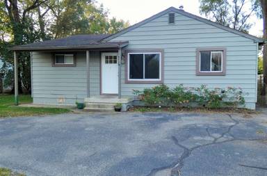 Main picture of 4411 W Walton Blvd