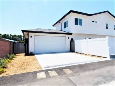 Main picture of 5385 Bishop St