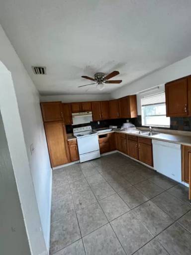 Main picture of 126 3rd Jpv St