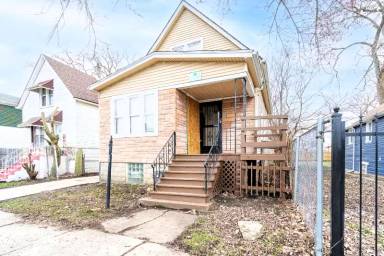 Main picture of 321 W 105th St