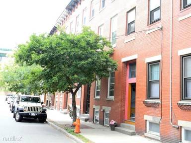 Main picture of 13 Medford St