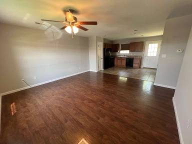 Main picture of 22 Lanier Ave
