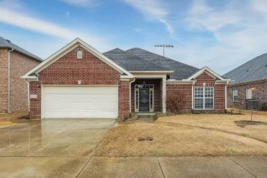 Main picture of 5010 Valley Cove Dr SE