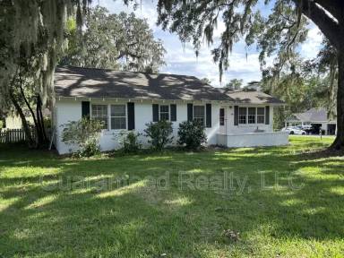 Main picture of 704 SE 13th St