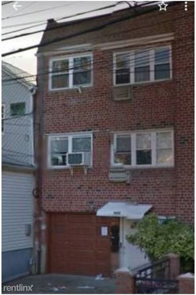 Main picture of 8452 127th St