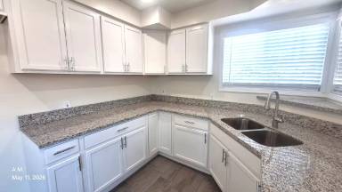 Main picture of 4048 W 139th St