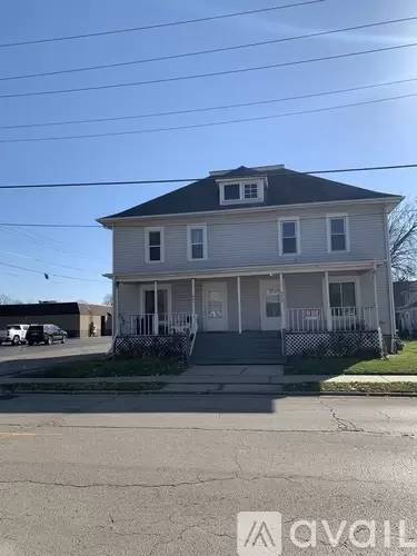 Main picture of 403 E 5th St