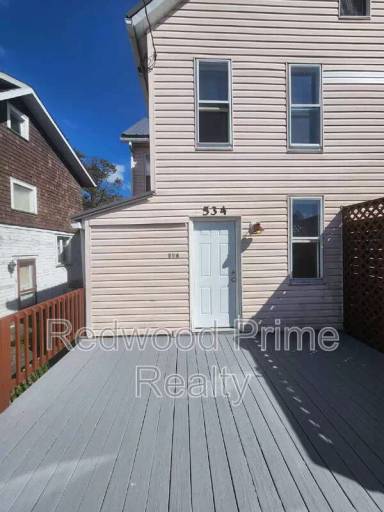 Main picture of 536 Russell Ave