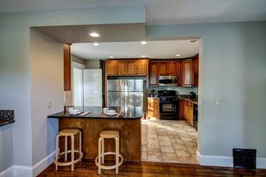 Main picture of 301 5th Ave SE