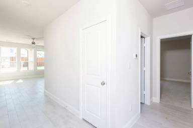 Main picture of 1214 Aruba Ave