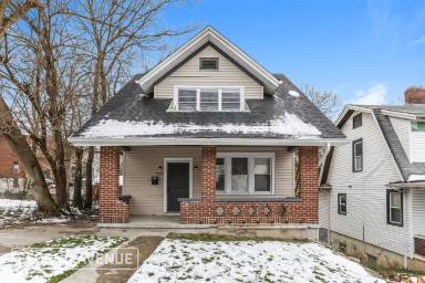 Main picture of 922 Wells St