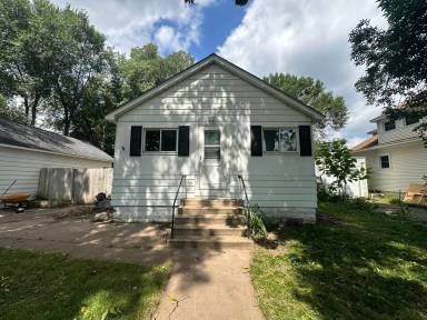 Main picture of 208 Maple St