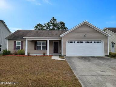 Main picture of 400 Amaryllis Ln