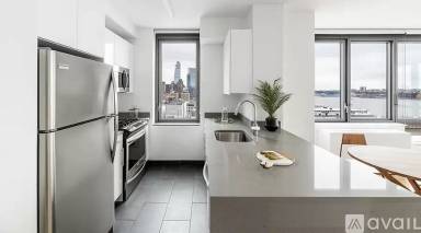 Main picture of 600 W 57th St