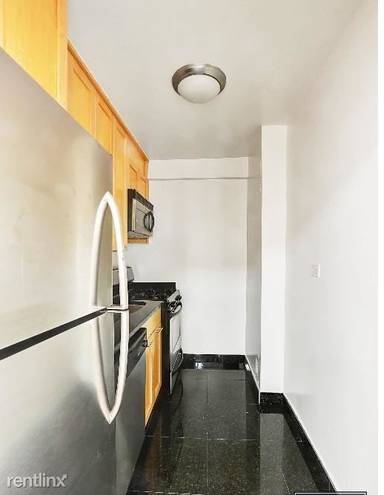 Main picture of 145 4th Ave Apartments