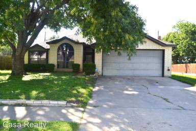 Main picture of 2210 Fieldstone Dr