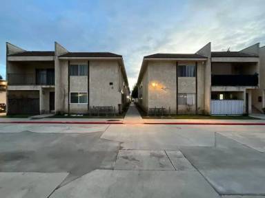 Main picture of 1520 N California Ave