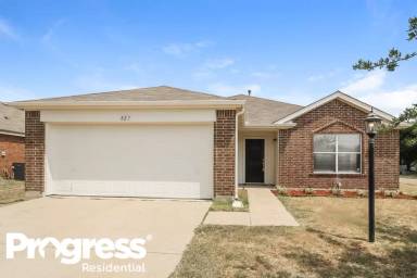 Main picture of 823 Sage Meadow Dr