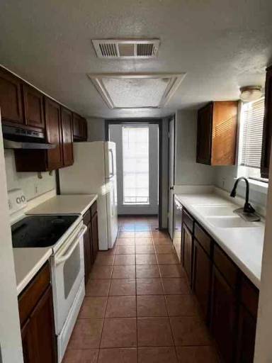 Main picture of 2309 Capitan Dr