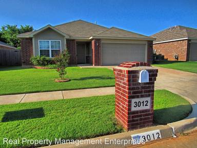 Main picture of 3012 SE 96th St