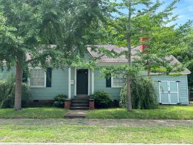 Main picture of 118 S California St
