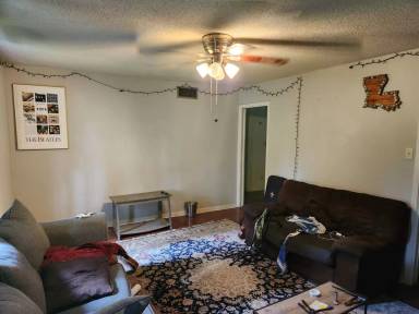 Main picture of 152 Parduton St