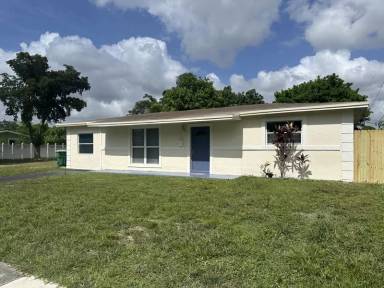 Main picture of 2301 NW 43rd Ter