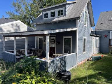 Main picture of 52 Highland Ave