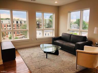 Main picture of 1 Everett Sq