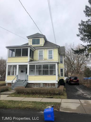 Main picture of 316 Cadwell St