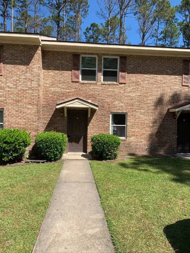 Main picture of 908 W Pine St