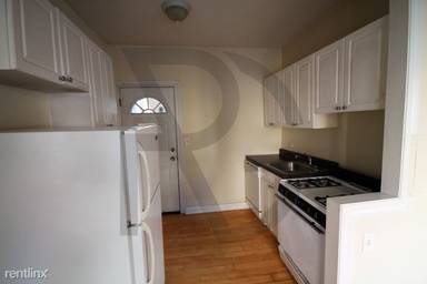 Main picture of 620-28 W Barry Ave