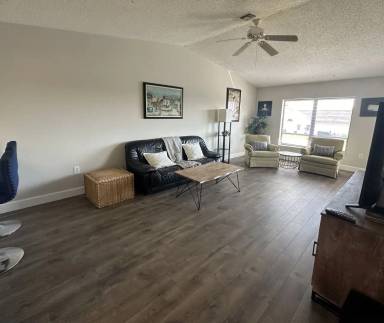 Main picture of 808 Cape Coral Pkwy W