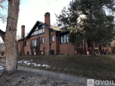 Main picture of 2084 Elm St