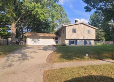 Main picture of 827 Buckingham Ct