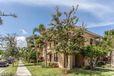 Main picture of 8340 Commerce Way