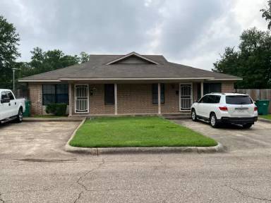 Main picture of 307 W 32nd St