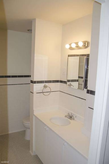 Main picture of 86 Monmouth St